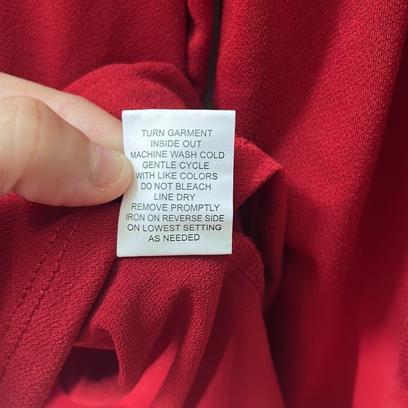 NY Collection Red 3/4 Sleeve Crepe Knit Top (Irregular) - Picture 7 of 11